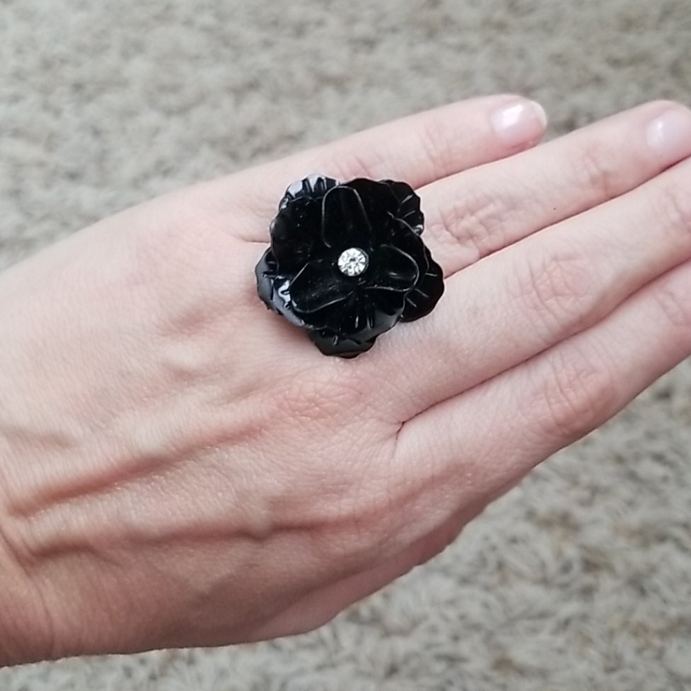 Black Metal Flower Ring